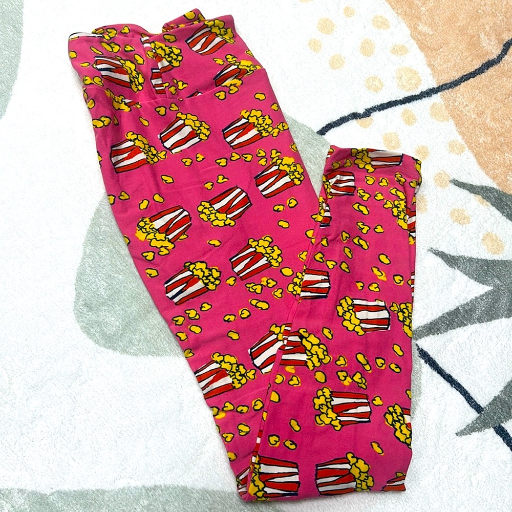 Lularoe OS popcorn and pink leggings